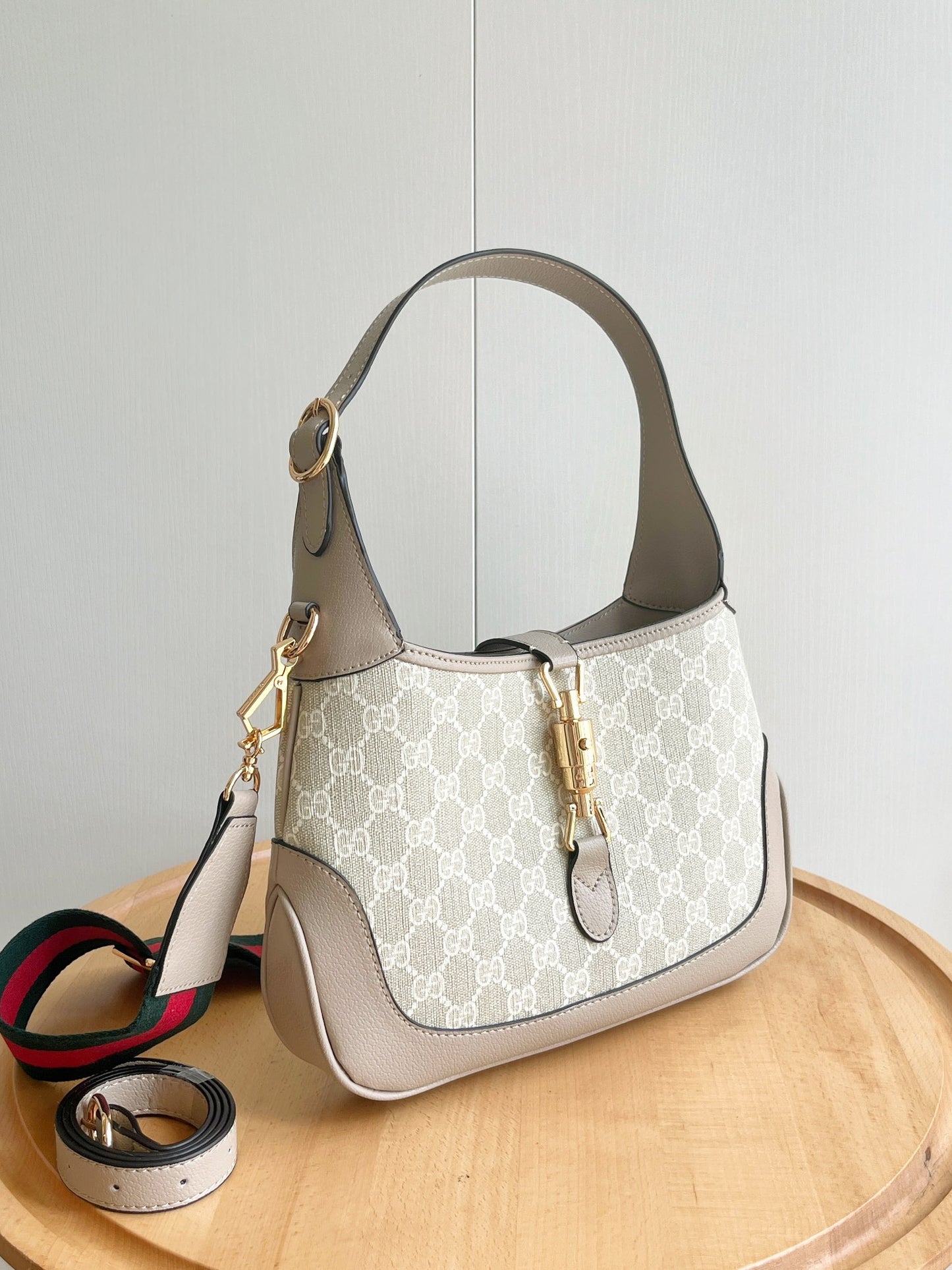 "Gucci bag