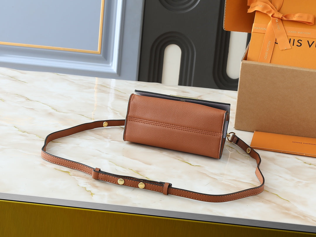 "LV handbag"