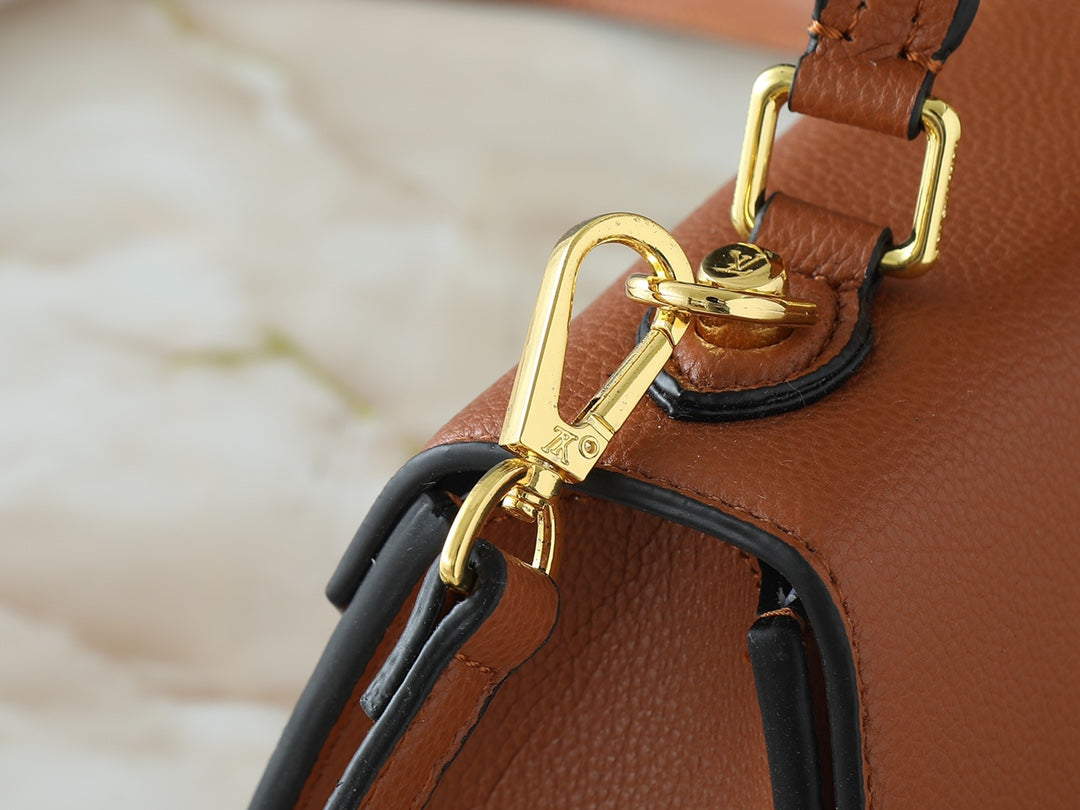 "LV handbag"