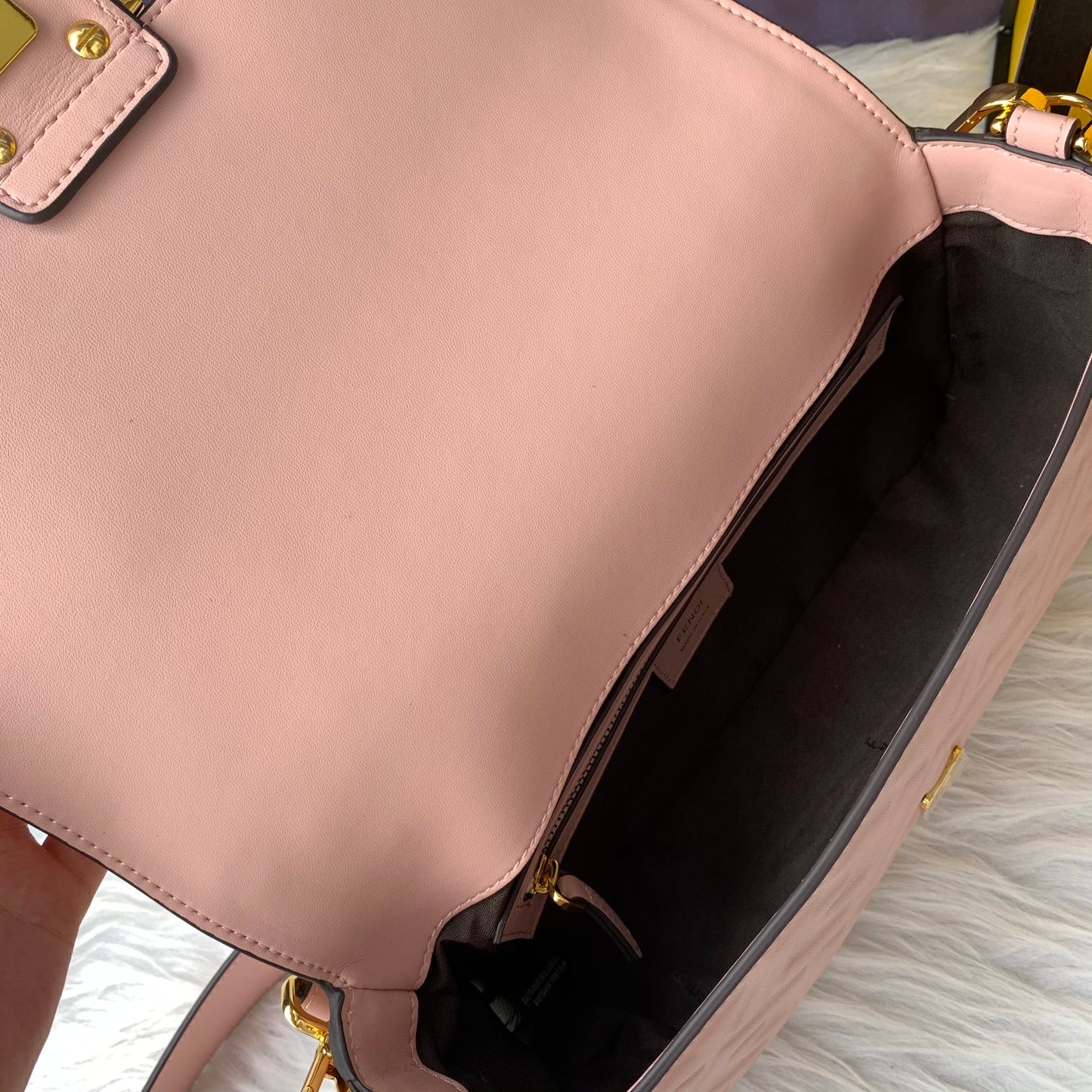 Fendi F8BR600 – Nude Pink Leather Bag