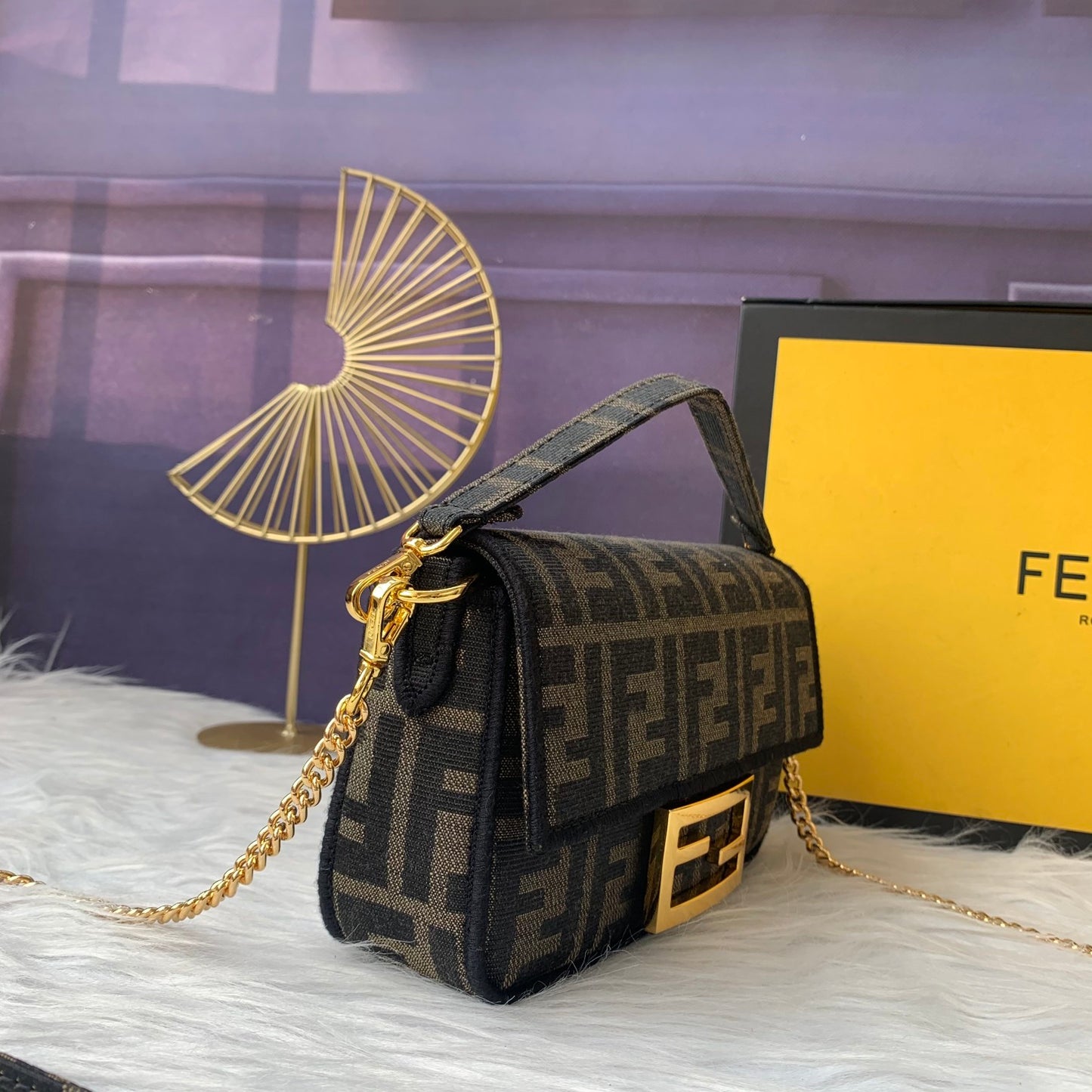 Fendi F8BS018 – Mini Baguette Bag