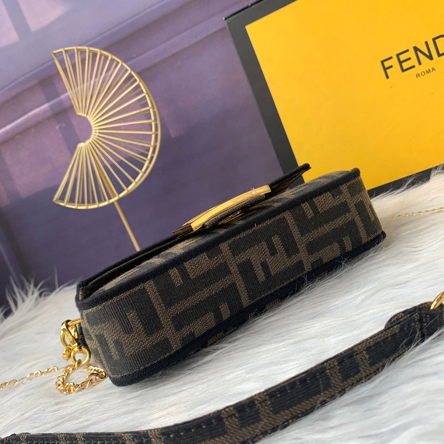 Fendi F8BS018 – Mini Baguette Bag