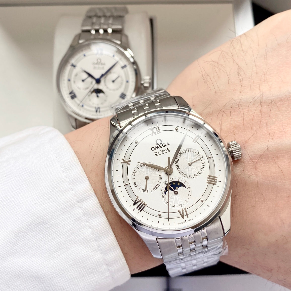 Omega – Men’s Mechanical Watch