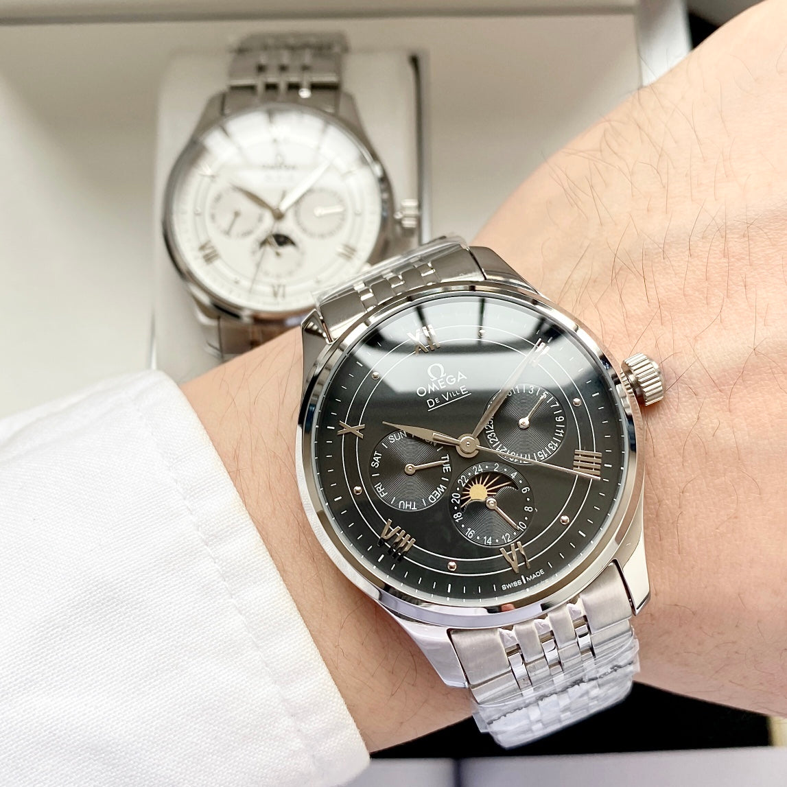 Omega – Men’s Mechanical Watch