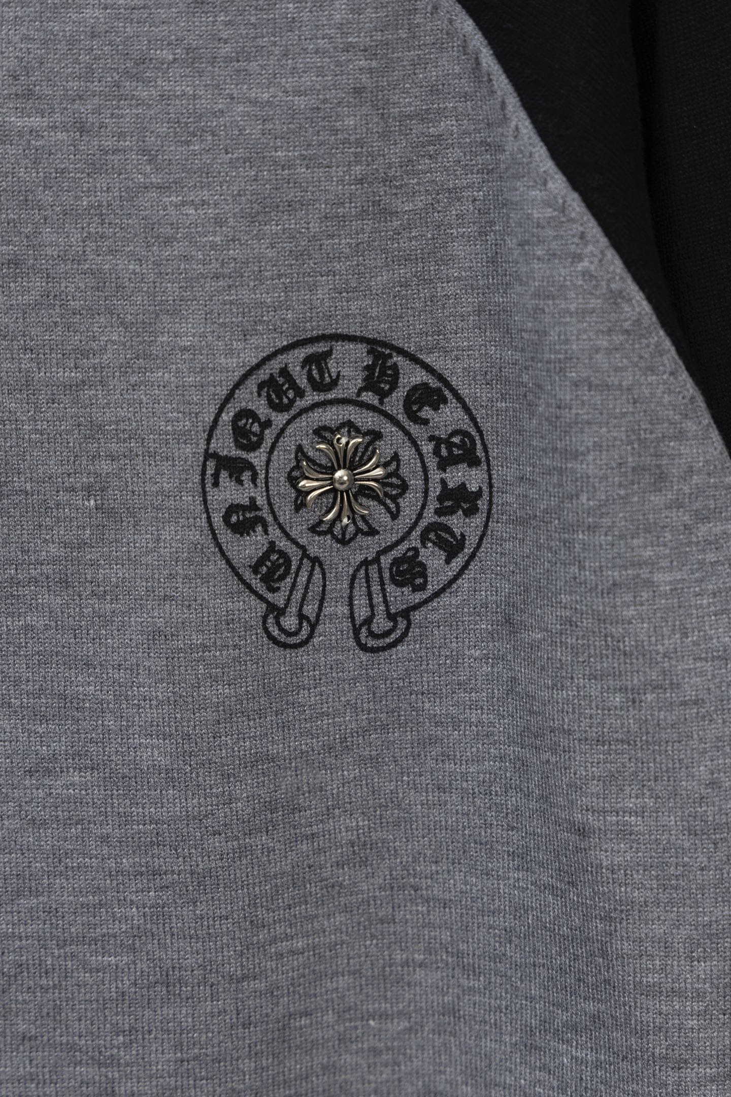 Chrome Hearts 25SS CH Fall Raglan Colorblock Crewneck T-Shirt – Classic Horseshoe &amp; Sanskrit Print