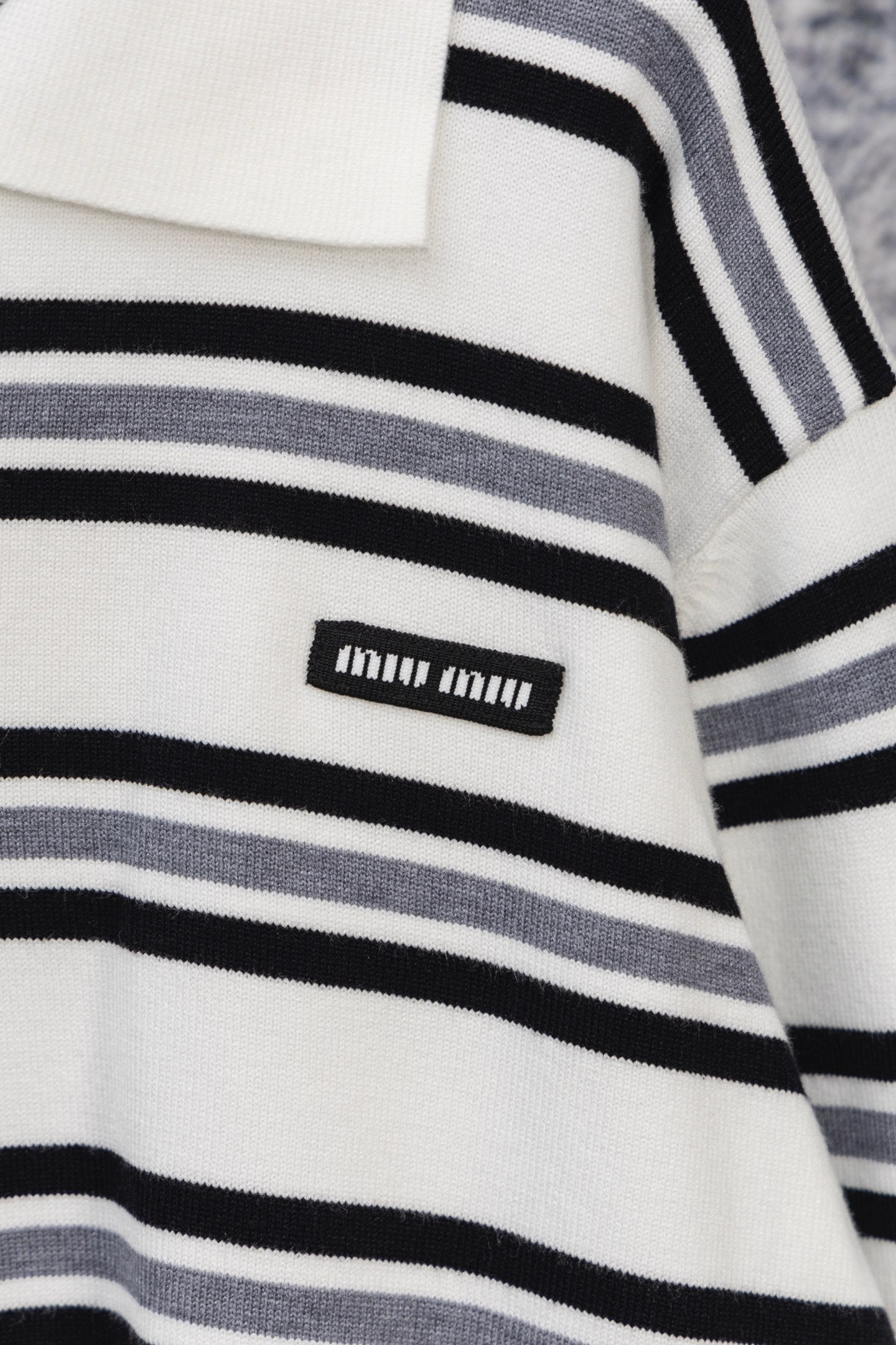 MIU MIU 2025 New Embroidered Pocket Letter Stripe Polo Long-Sleeve T-Shirt – Premium Version