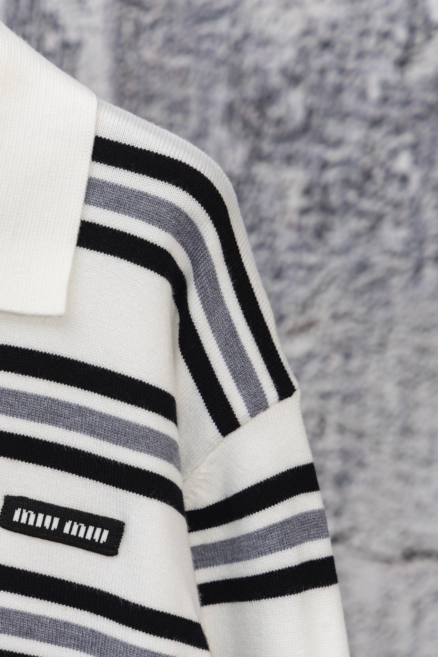 MIU MIU 2025 New Embroidered Pocket Letter Stripe Polo Long-Sleeve T-Shirt – Premium Version