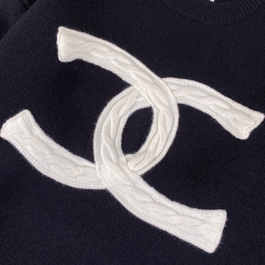 CHANEL 24SS Heavy-Knit Cable Classic Large Logo Jacquard Cardigan – Premium Original Version