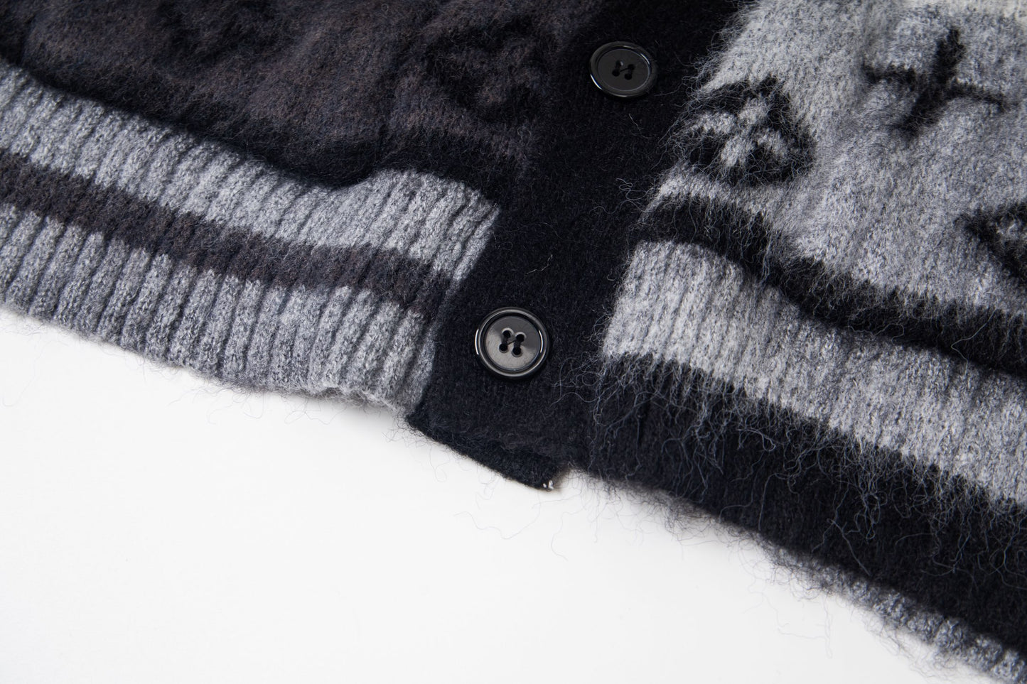 Louis Vuitton 23FW Gradient Mohair Cardigan (Gray &amp; White)