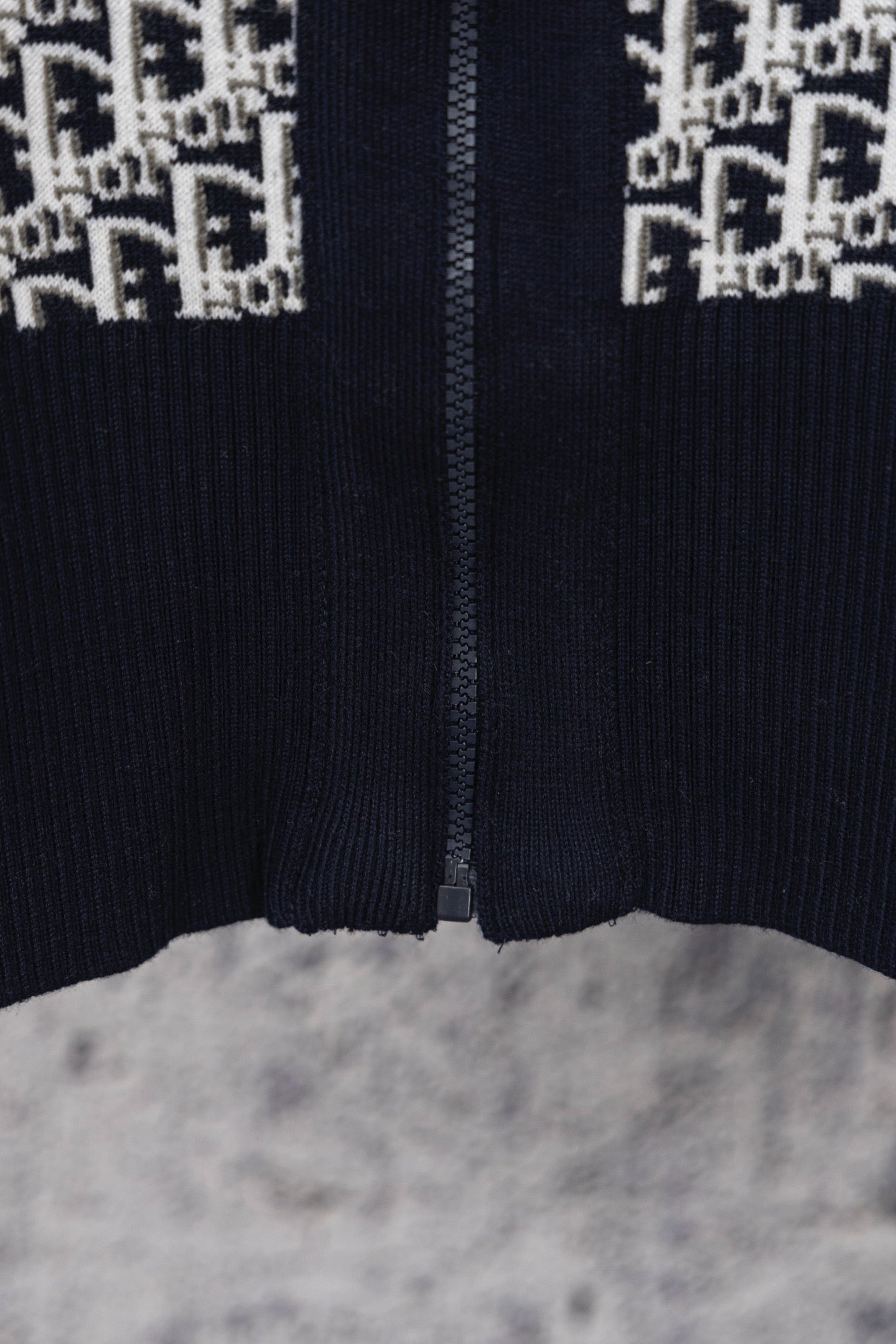 DIOR 25FW Classic Oblique Reversible Cashmere Collar Sweater