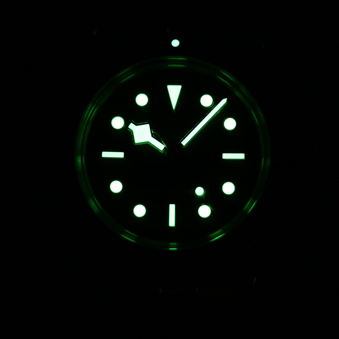 Tudor Black Bay Third Generation Small Red Shield