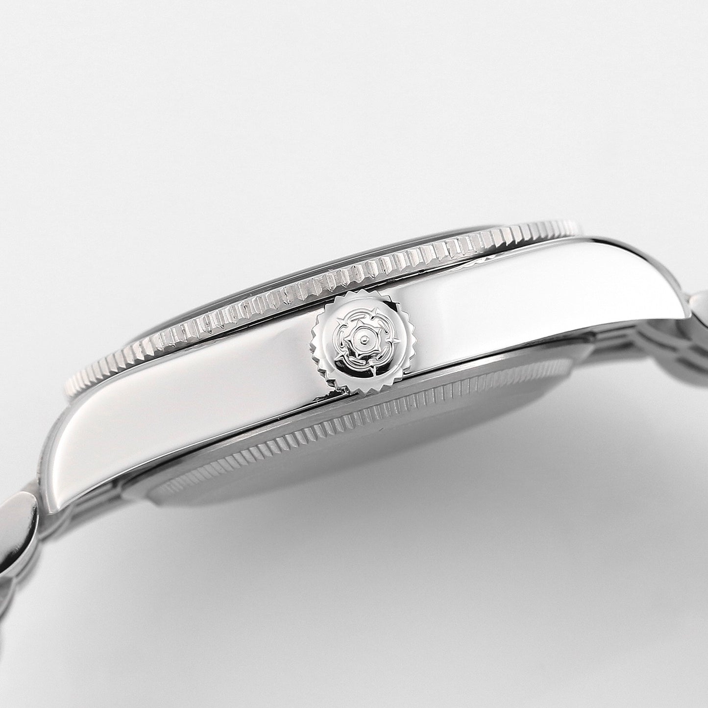 The Tudor Black Bay Third Generation Small Red Shield