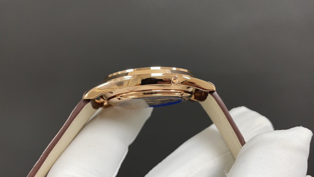 Jaeger-LeCoultre Master Ultra Thin Moonphase watch